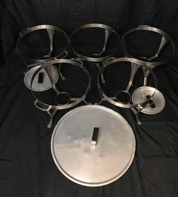 Stands and Lids