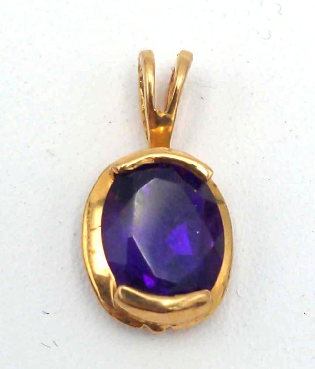 10k Gold Pendant w/ Purple Stone
