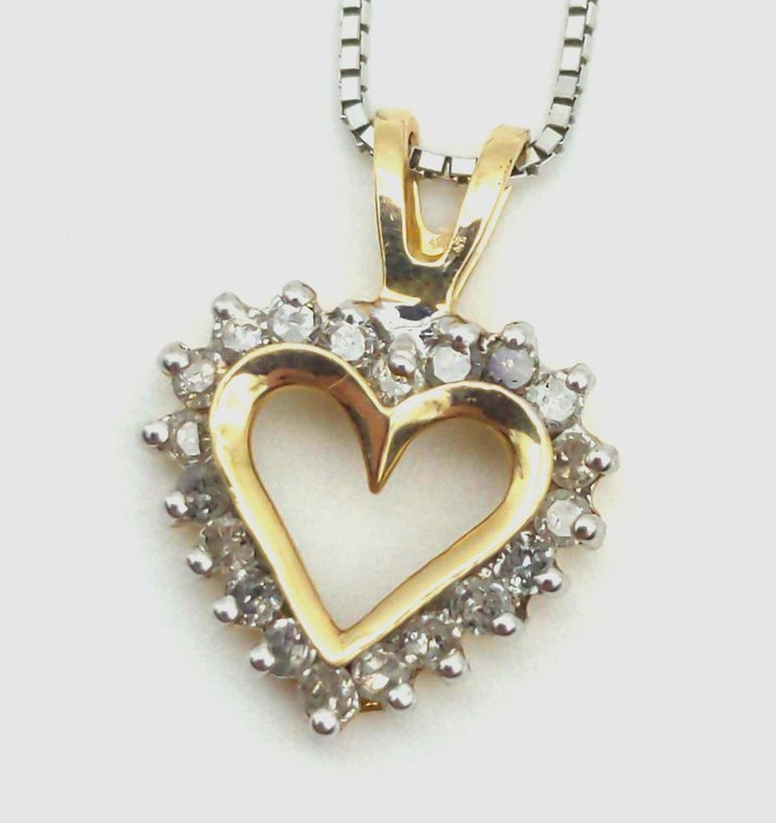 Diamond & Yellow Gold Heart Shaped Pendant Necklace