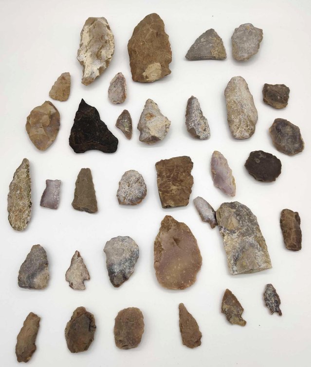 Huge Lot of Ancient Points & Paleolithic Blades 