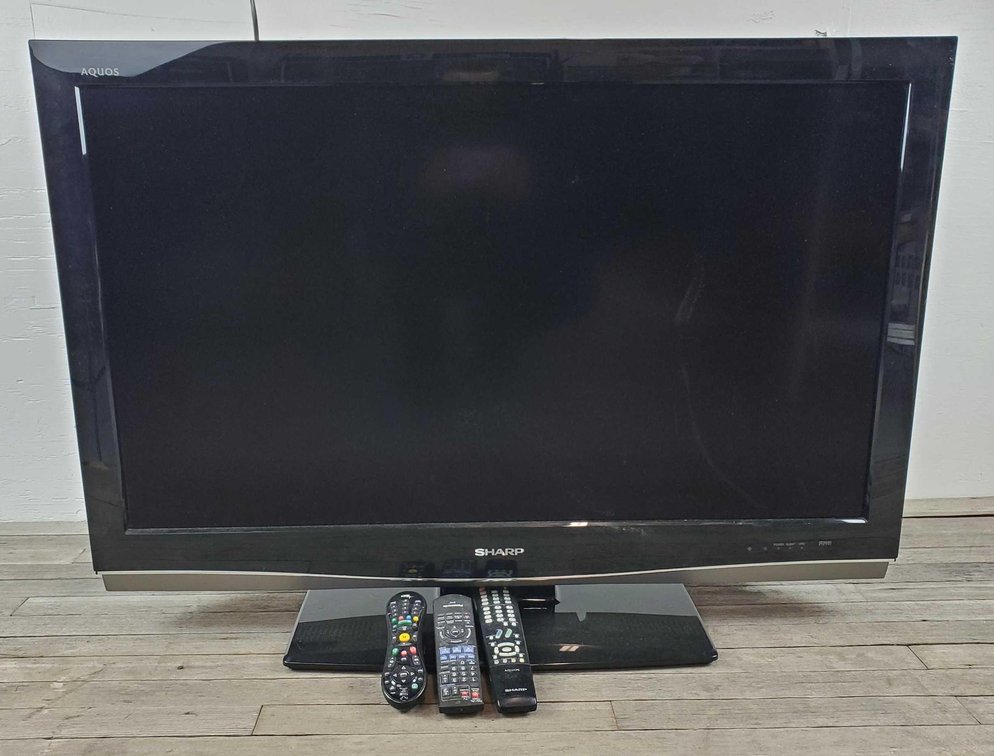 Sharp 42" TV, Model LC-42D62U