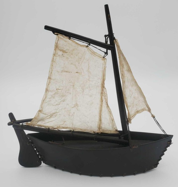 Baleen Boat w/ Seal Gut Sails 
