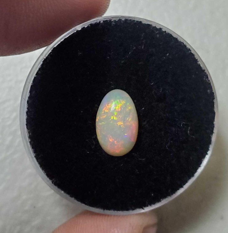 2.15 ct Gem Grade Welo Opal