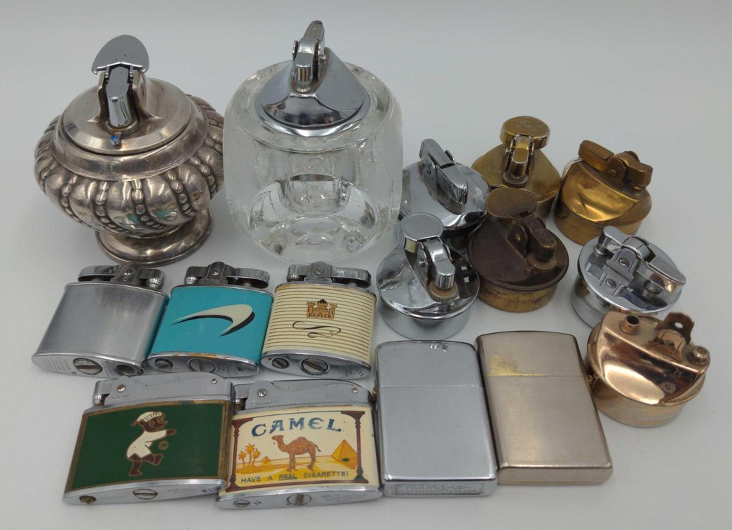 Assortment of 16 Vintage Table And Pocket Lighters