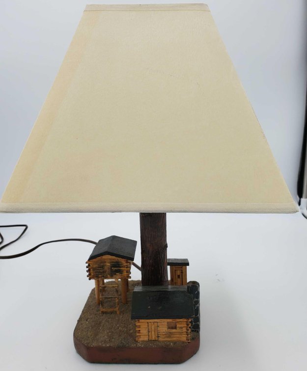 Vintage Lamp w/Cabin Theme