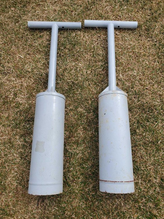 2x Clam Guns 