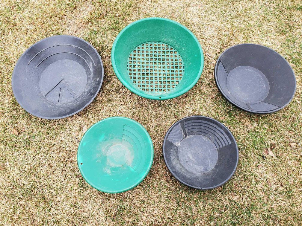 Gold Pans & Classifier 
