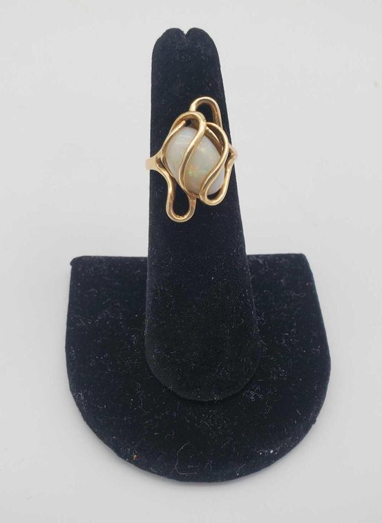 Vintage 14k Gold & Opal Ring 