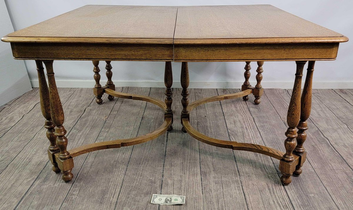 Vintage Wood Dining Table w/ 4x Leaves 