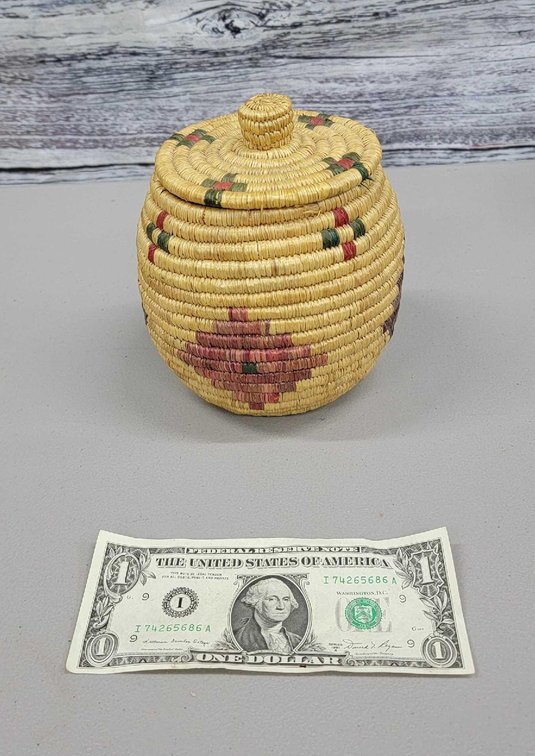 Eskimo Grass & Dyed Seal Gut Basket