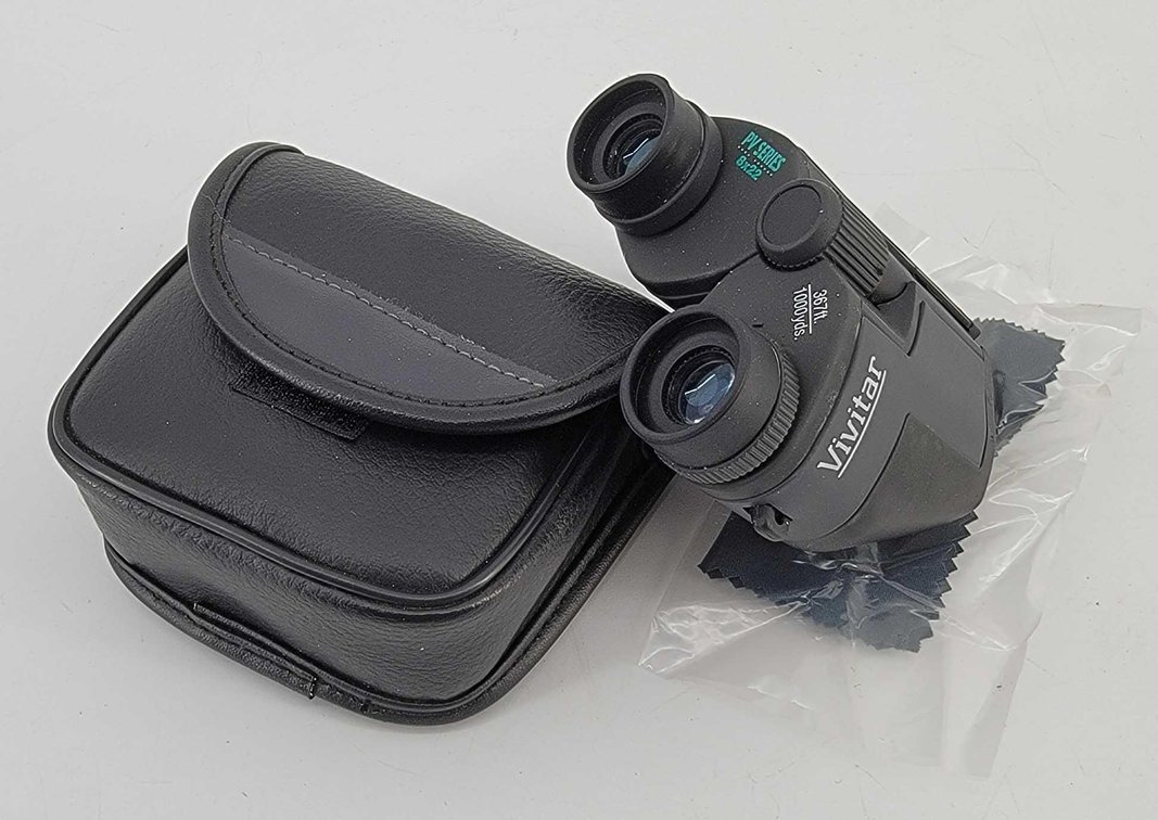 Vivitar PV Series 8x22 Binoculars In Travel Case