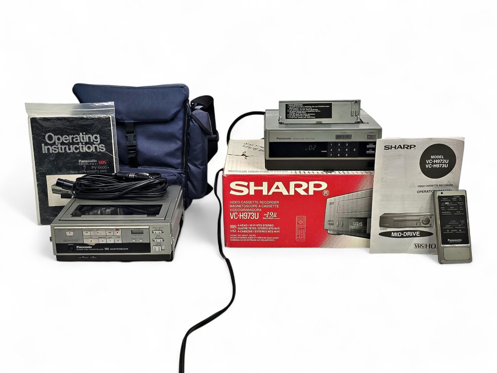 Panasonic Omnivision Portable VCR System w/ Remote, Bag & More