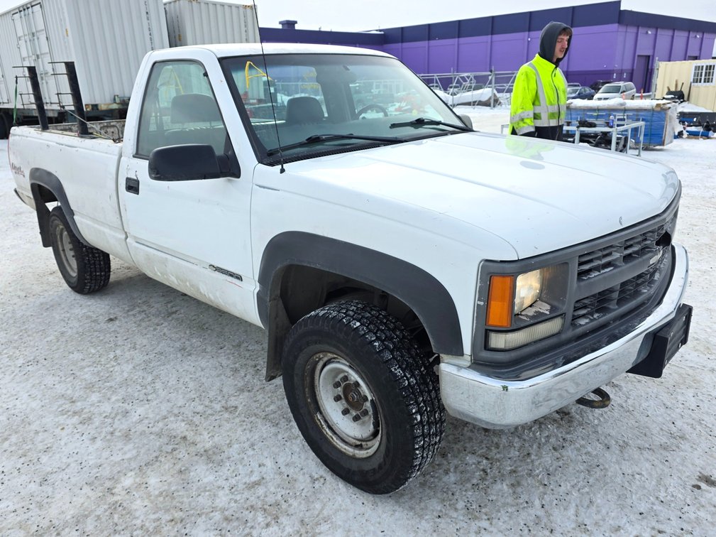 2000 Chevrolet 2500 Pickup Truck