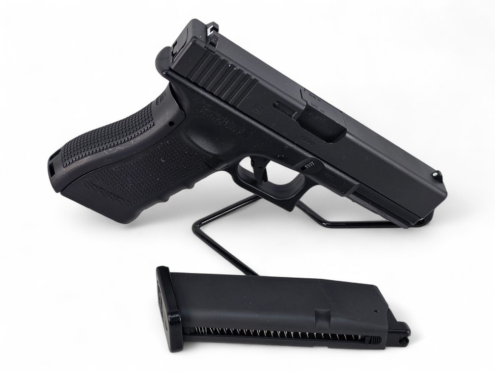 Glock 17 GEN4 Blowback BB Semi-Automatic Pistol