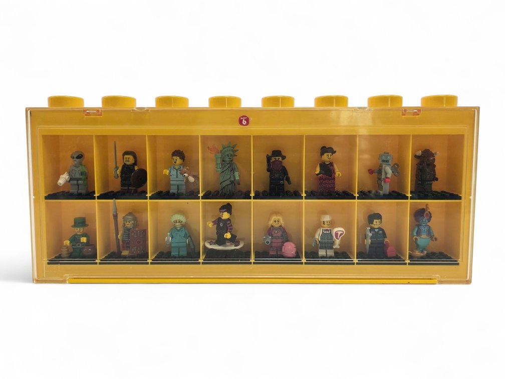 LEGO Minifigure Set w/ Display Case