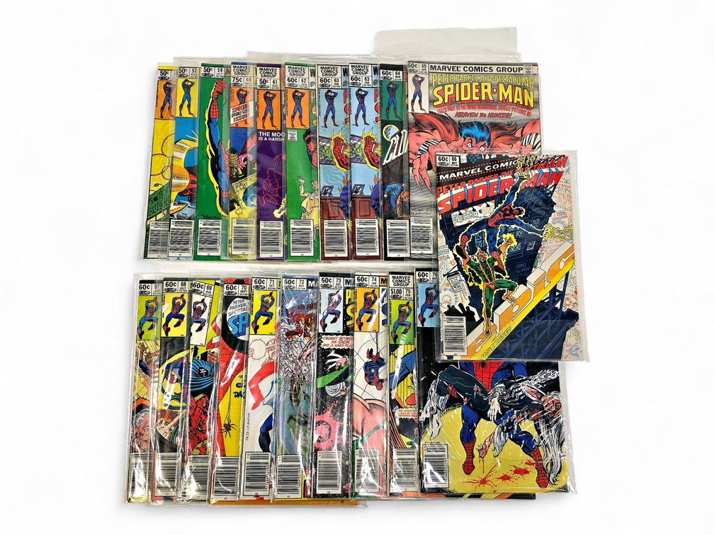 21x Marvel Peter Parker, The Spectacular Spider-Man Comic Books