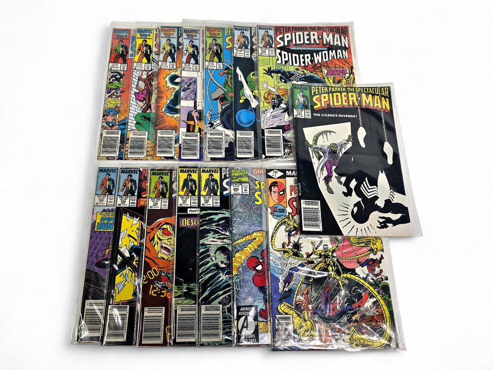 15x Marvel Peter Parker, The Spectacular Spider-Man Comic Books