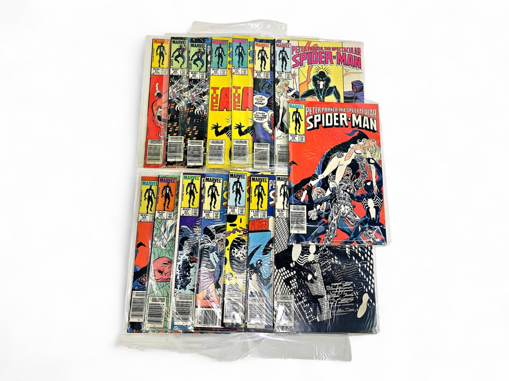 15x Marvel Peter Parker, The Spectacular Spider-Man Comic Books