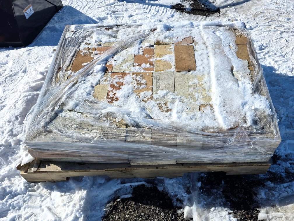 Yukon Light-Colored Concrete Bricks