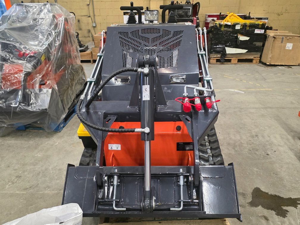 Mini Skid Steer Loader - TPM Industrial - TPM-T460