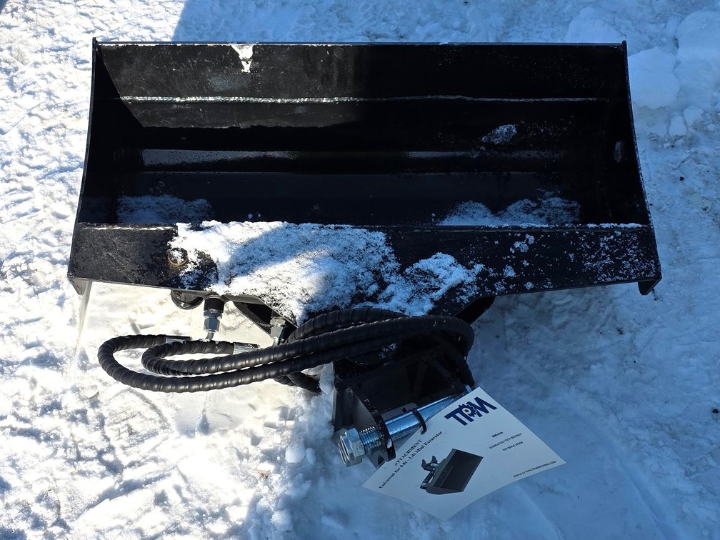 32" Hydraulic Tilt Bucket - TPM Industrial