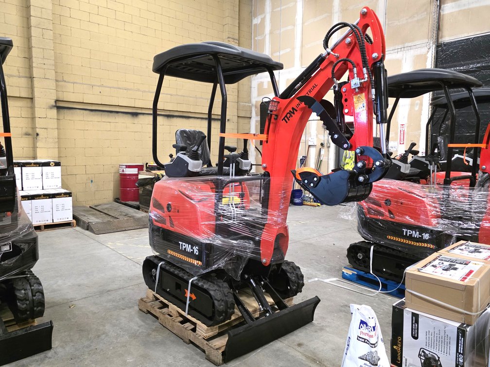 Mini Hydraulic Excavator - TPM Industrial - TPM-16