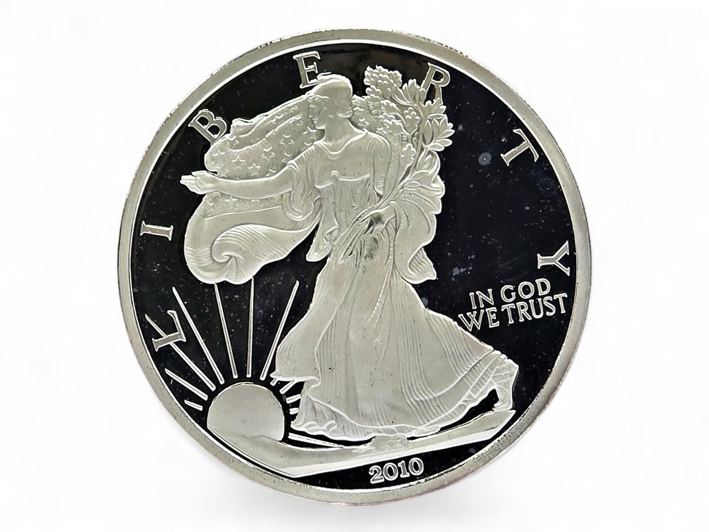 1/2 lb .999 Fine Silver American Eagle Silver Bullion Round