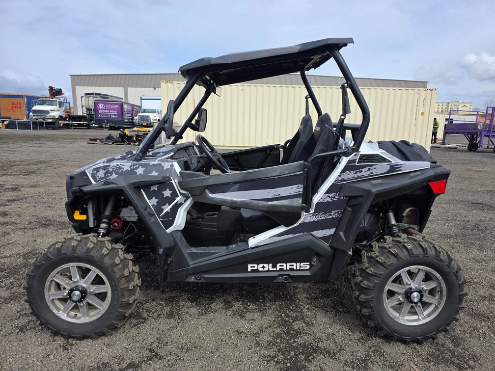 2018 Polaris RZR Side-By-Side ATV w/ Winch Attachment