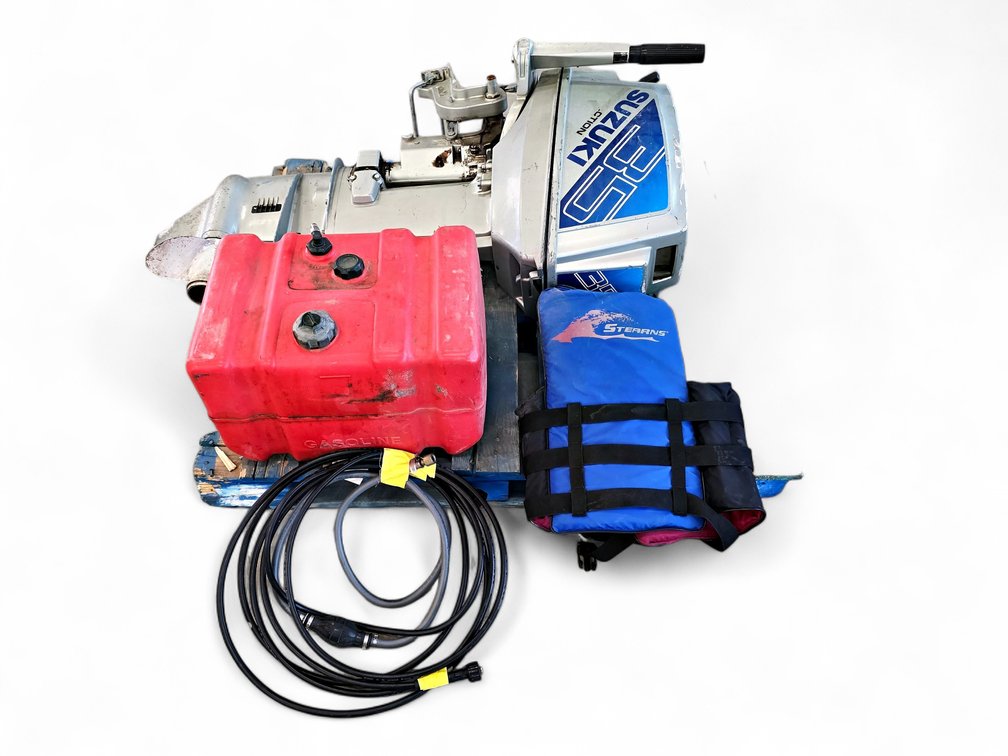 Suzuki Outboard Motor, Portable Fuel Tank & Life Vest