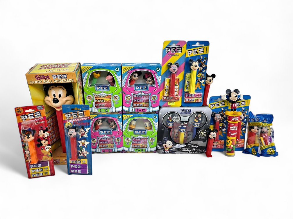 23x Disney Mickey Mouse PEZ