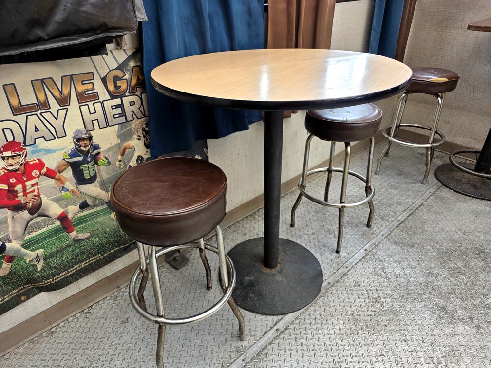 Round Bar Table w/ 2x Round Bar Stools