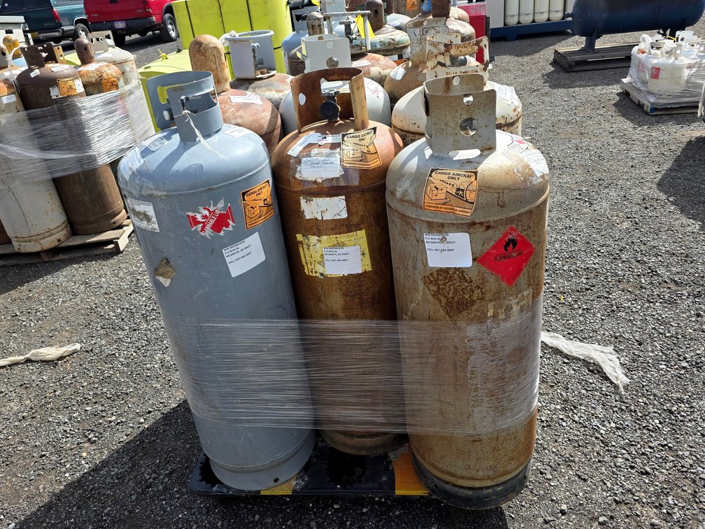 9x Assorted 100 lb. Propane Cylinders
