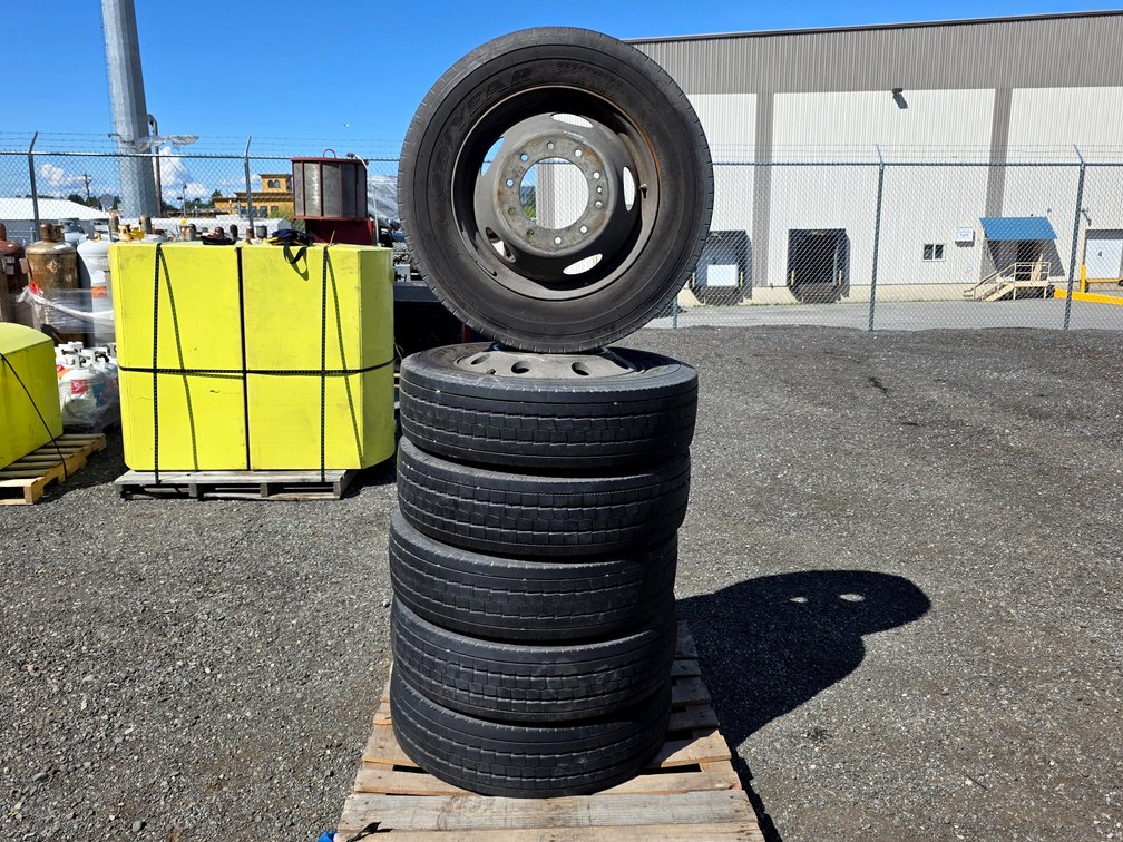 6x Goodyear G289 WHA Commercial Truck Tires