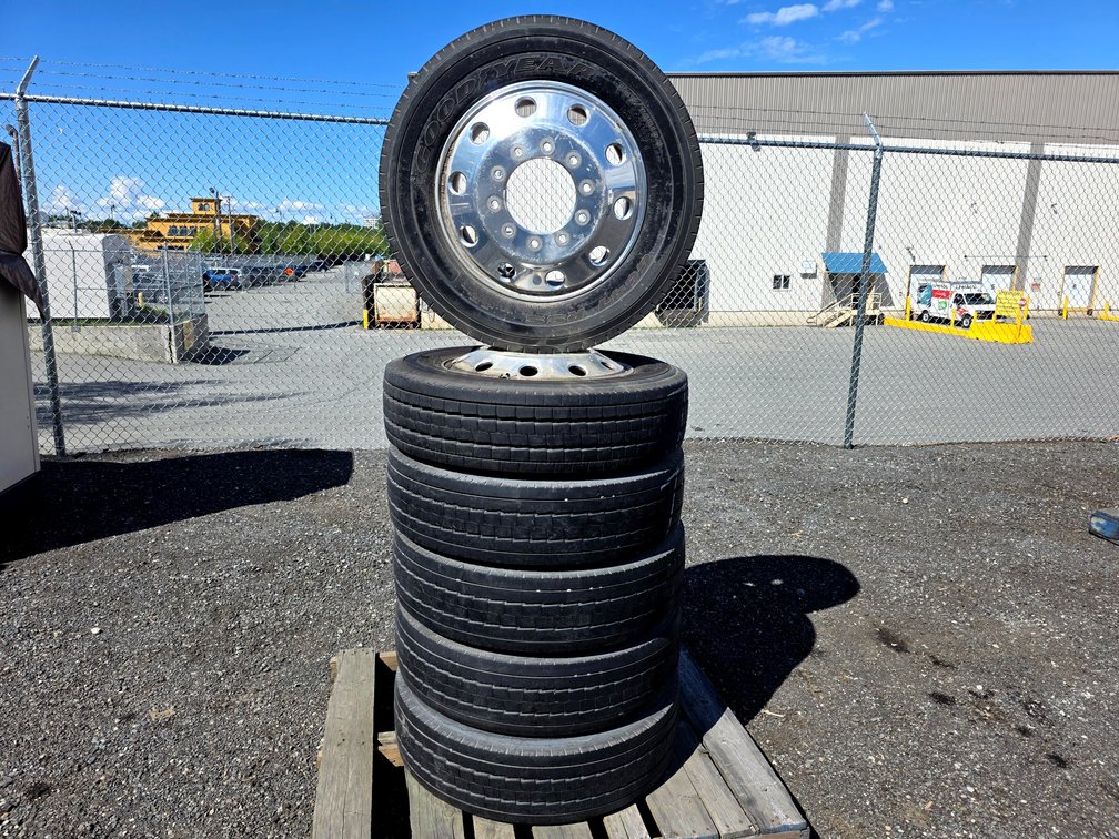 6x Goodyear G647 RSS Commercial Truck Tires