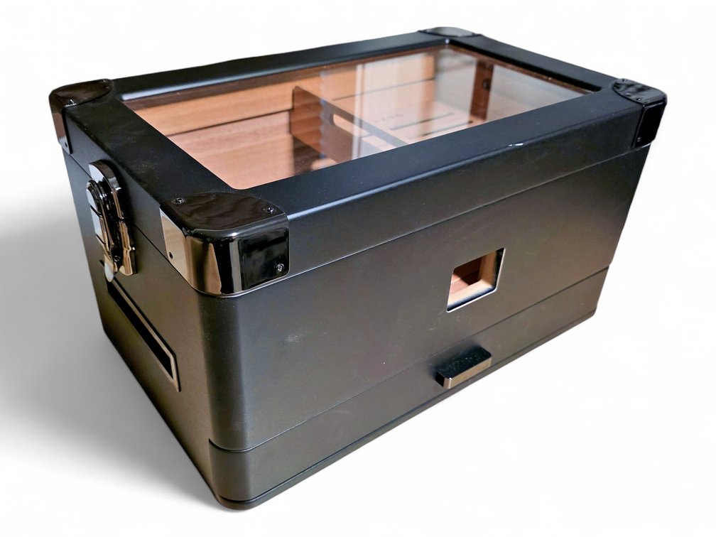 Metal & Spanish Cedar Klaro Humidor