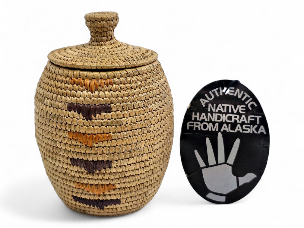 Coiled Grass Basket - Cecelia Andrews