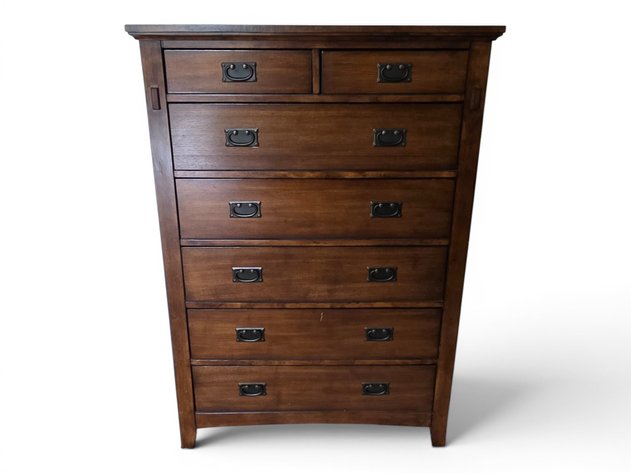Upright 7-Drawer Dresser