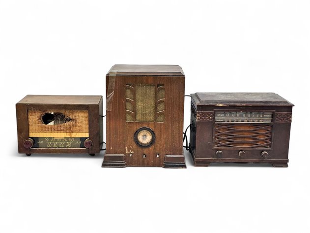 GE & Montgomery Ward Vacuum Tube Radios