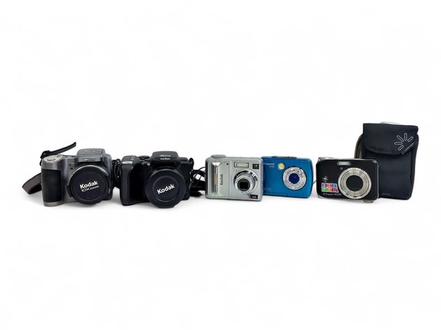 Kodak, Polaroid & GE Digital Cameras & Case Logic Case