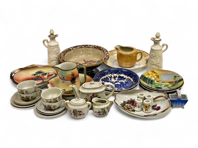 Japanese Porcelain Plates, Bowls, Cup & Tea Set