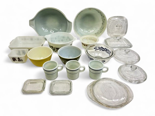 Pyrex & CorningWare Mixing Bowls, Dishes, Mugs & Lids