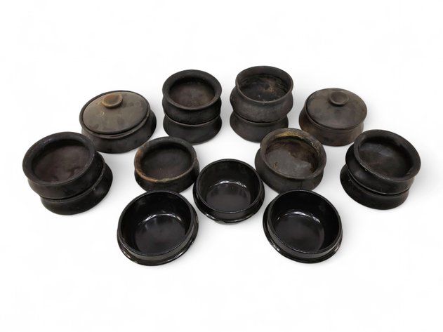 15x Black Earthenware Clay Pots