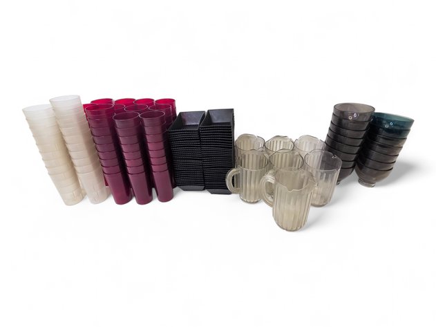 Plastic Tumblers, Pitchers, Bins & Bowls