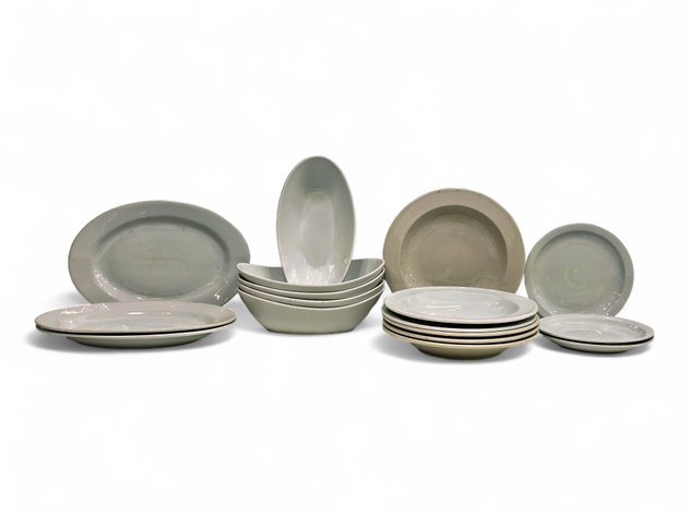 88x Ceramic Serving Plates & Bowls, Dinner & Side Plates