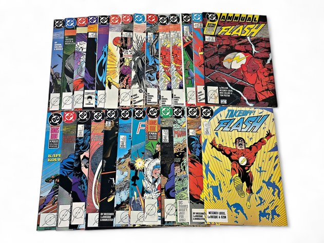 26x DC The Flash Comic Books