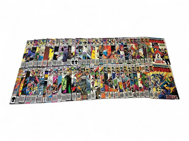62x Marvel The Defenders & The New Defenders Comic Books