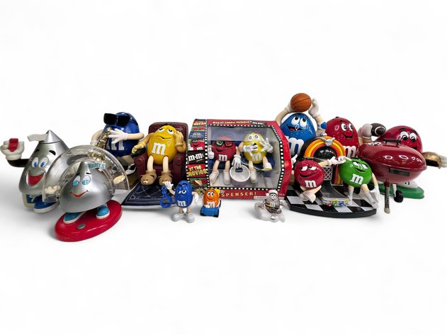 M&M Collectibles - Figurines, Candy Dispensers, Keychain & More