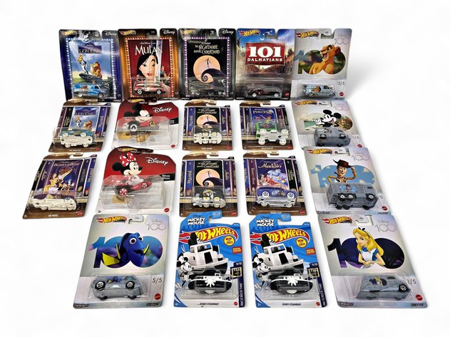 19x Hot Wheels Disney Movie Diecast Vehicles