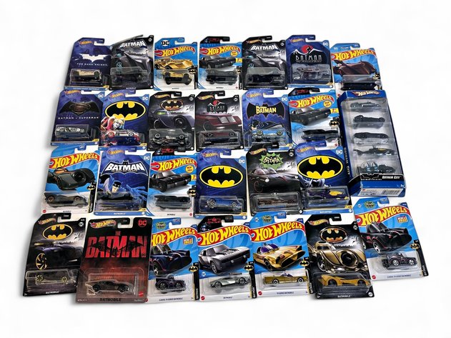 27x Hot Wheels Batman Diecast Vehicle Blister Packs