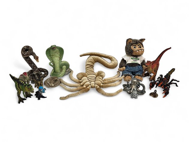 Alien Facehugger & Hard Rock Cafe Werewolf Plush, Bandai Godzilla Chibi Figures & More